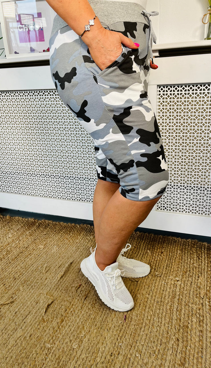 Alice SHORTS - Camo Chic