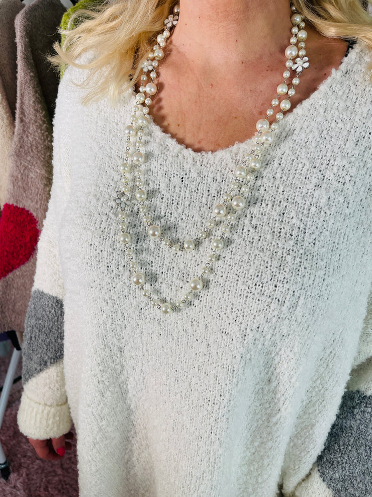 Oliva Pearl Necklace