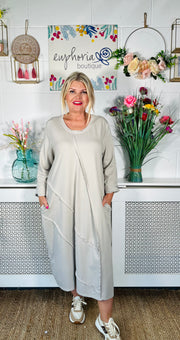 ladies Stone free size relaxed fitted midi dress with long sleeves