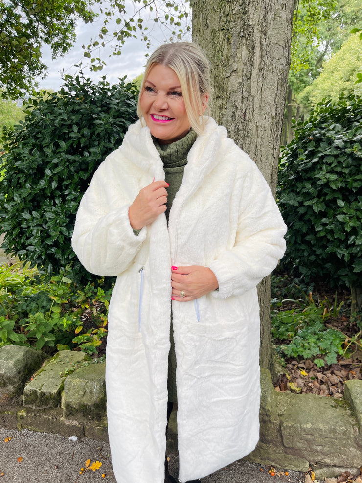Winter Wonderland Faux Fur Coat - Winter White