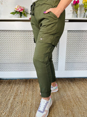 Khaki magic stretchy cargo pants with side pockets and elasticated waist 