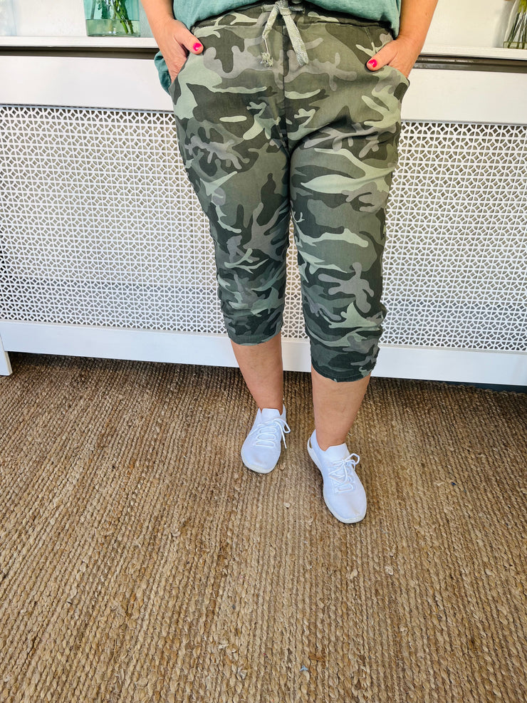 Ashton Camo Magic Shorts - Khaki