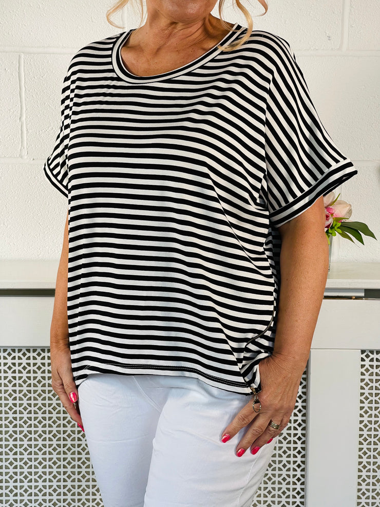 Signature Striped Basic T-Shirt - Black