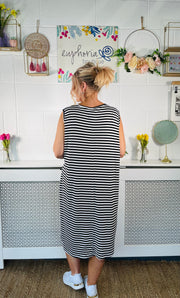 Coral Sands Striped Pocket Dress - Black