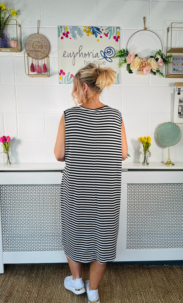 Coral Sands Striped Pocket Dress - Black
