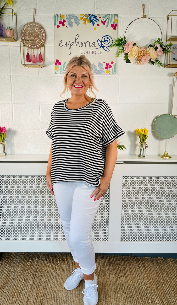 Signature Striped Basic T-Shirt - Black